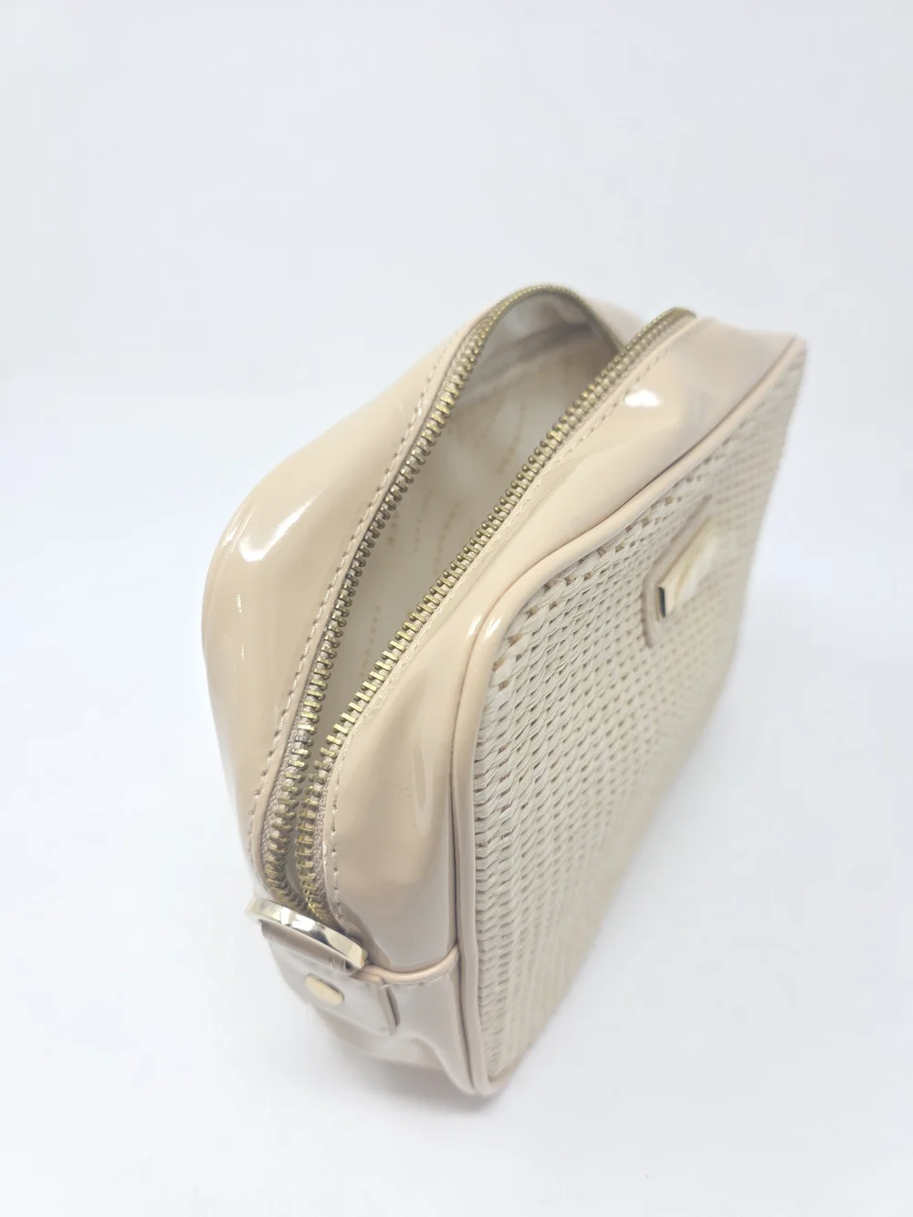 VERSACE Woven Bag Gloss Trim Makeup Cosmetic Perfume Bag Tan Gold Zip Closure